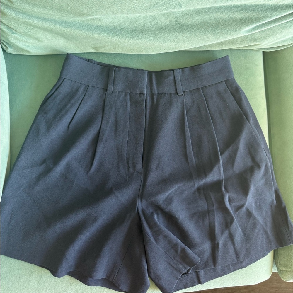 Aritzia Babton Pleated Mini Shorts - Navy Blue, Size 2